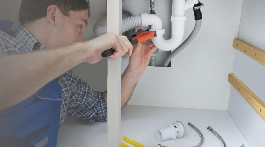 Local expert plumbing services in Elwin, IL